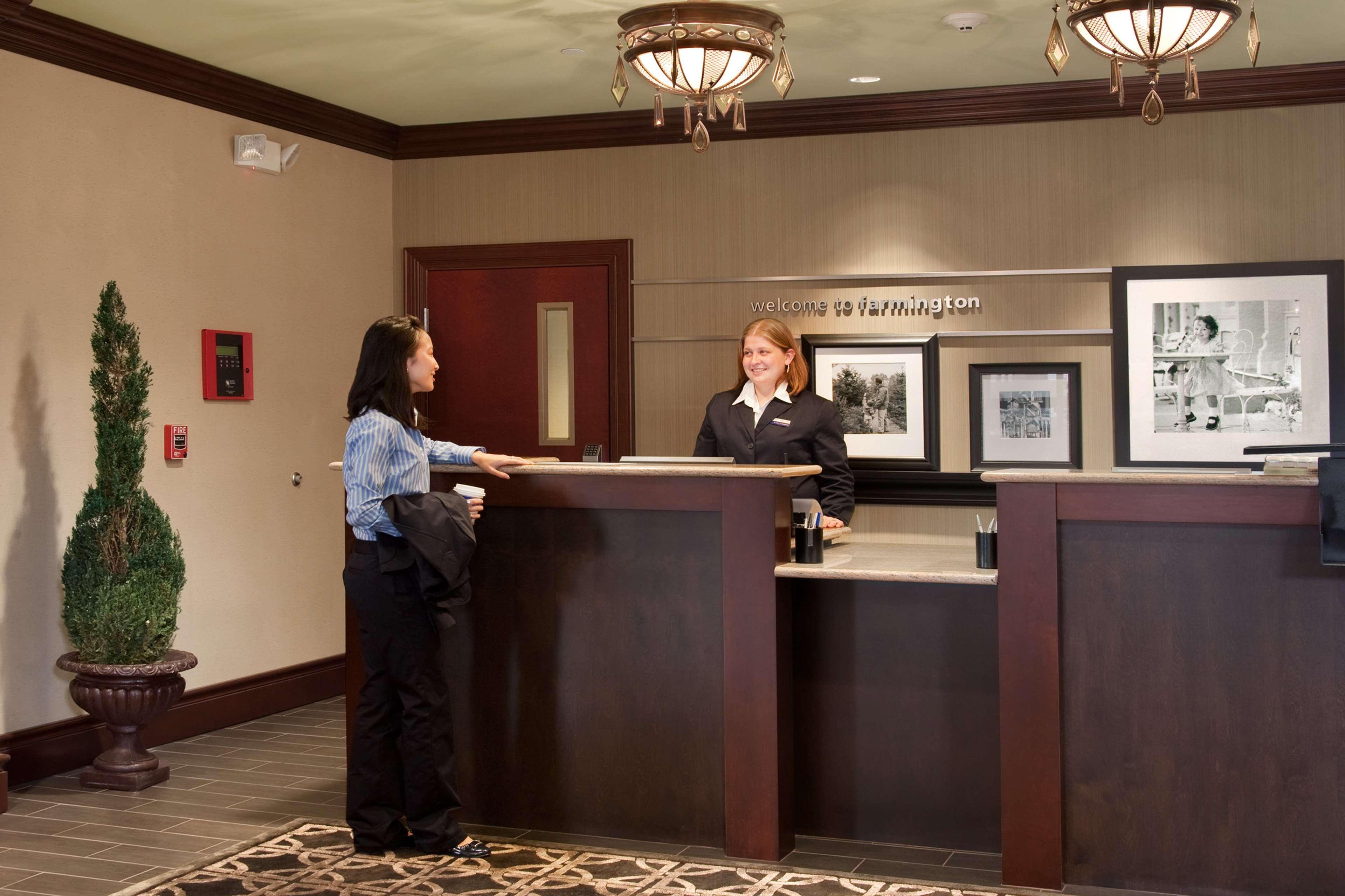 Hampton Inn & Suites Hartford/Farmington Exterior foto