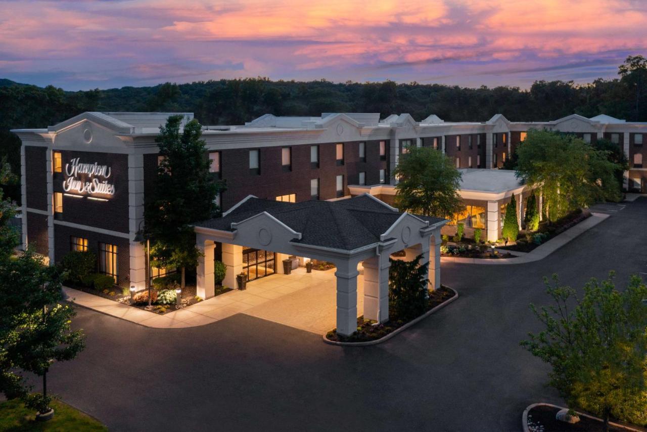 Hampton Inn & Suites Hartford/Farmington Exterior foto