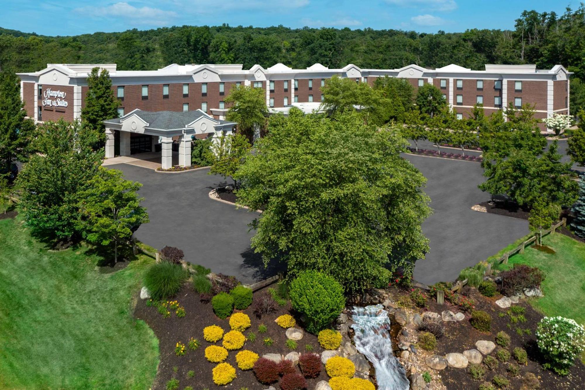 Hampton Inn & Suites Hartford/Farmington Exterior foto